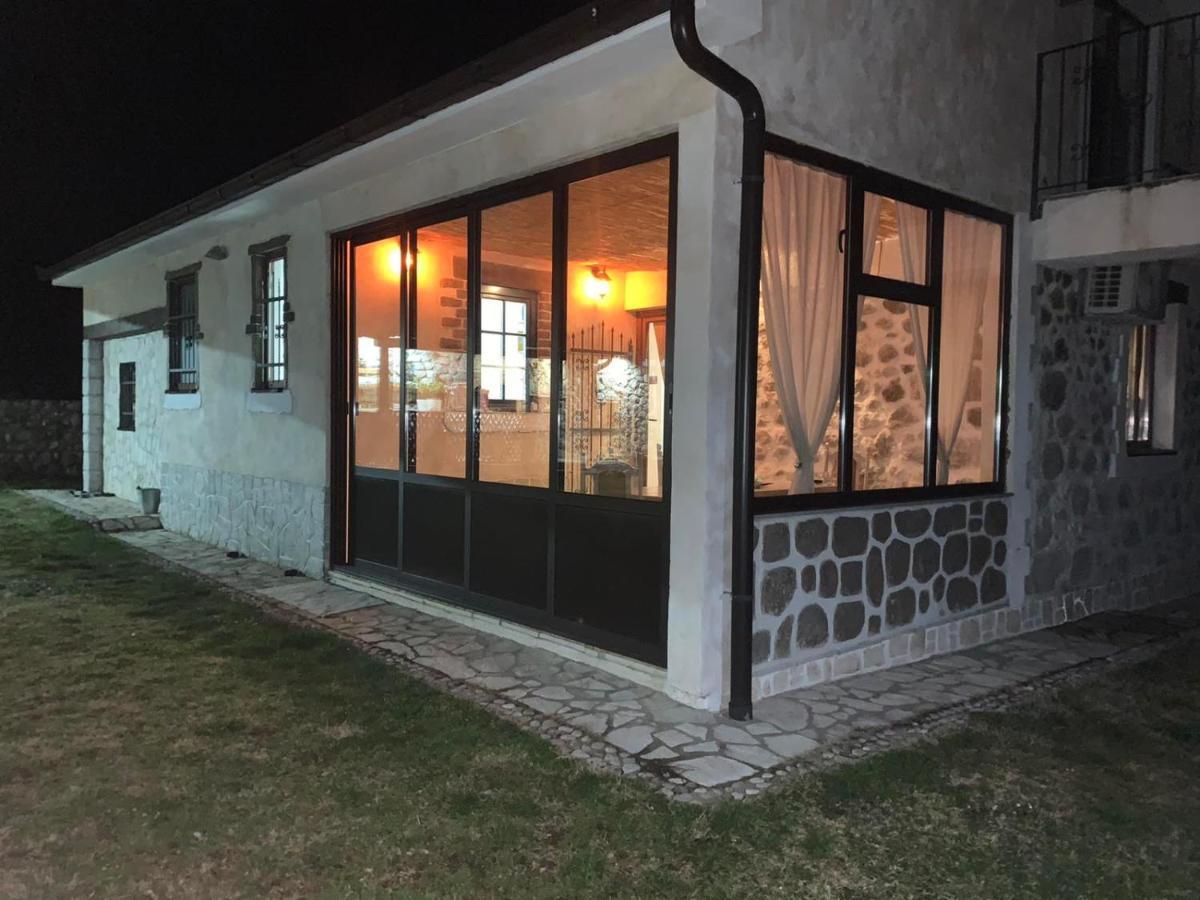 Silent Village Villa With Swimming Pool Μόσταρ Εξωτερικό φωτογραφία