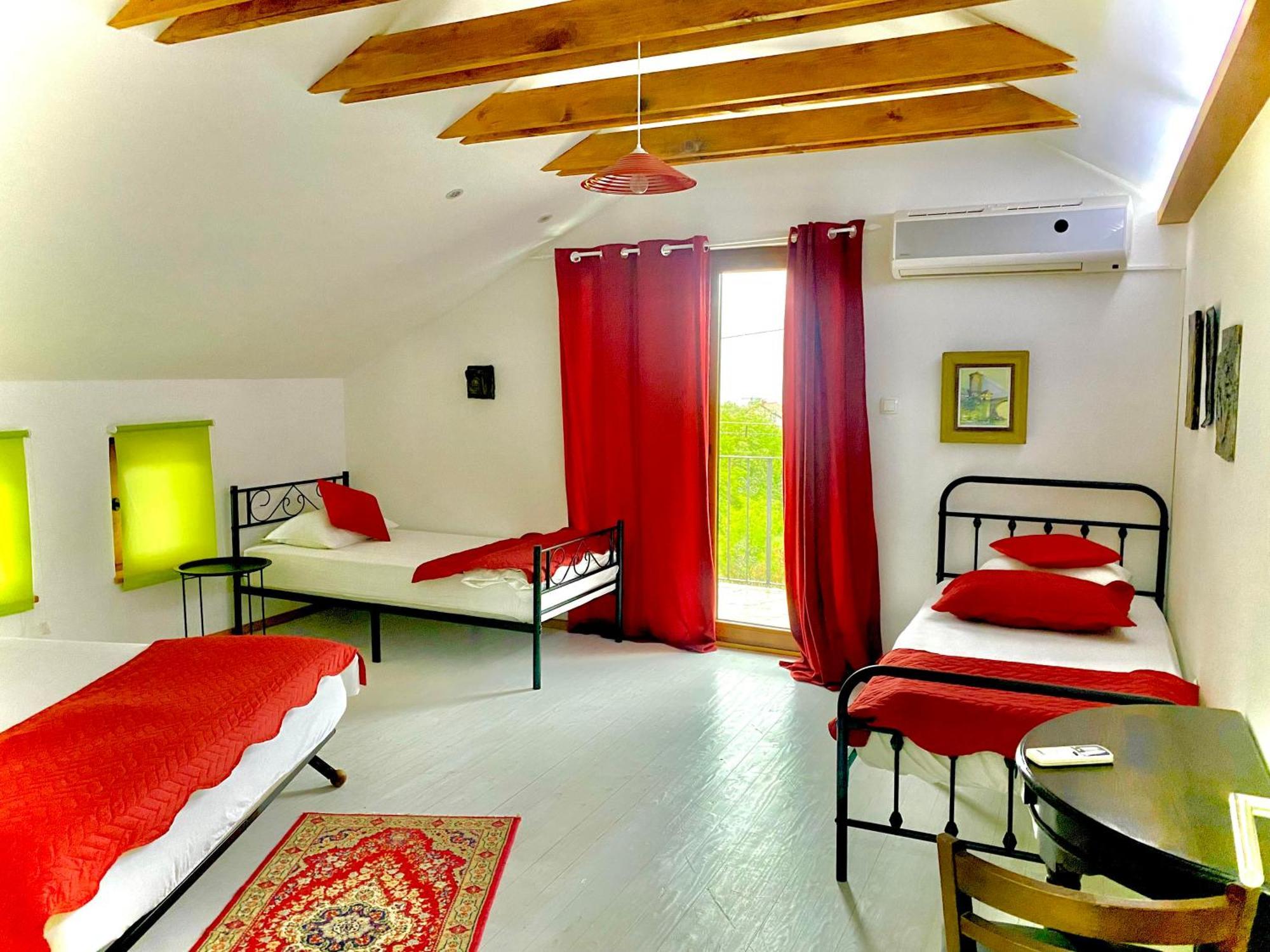 Silent Village Villa With Swimming Pool Μόσταρ Εξωτερικό φωτογραφία